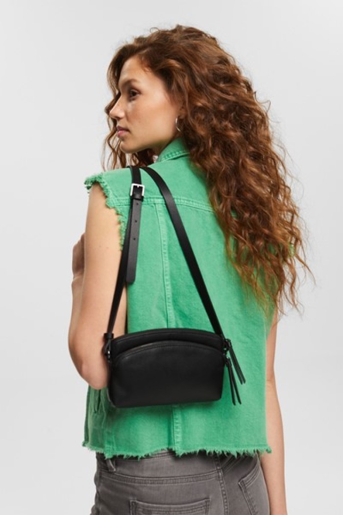 Small faux leather bag-Bolso Black